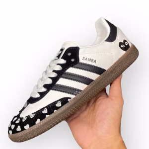 Comme des Garcons Play x adidas Samba